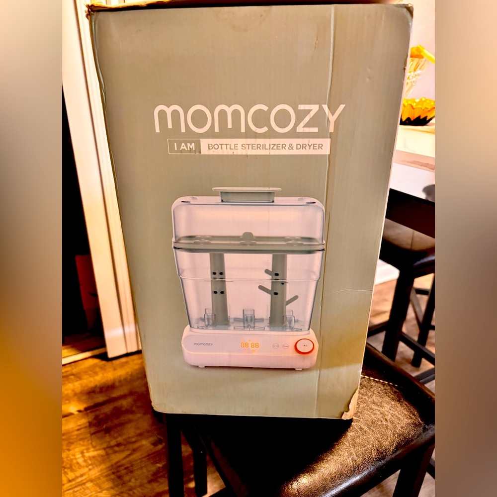 Momcozy Bottle Sterilizer & Dryer (new in box)